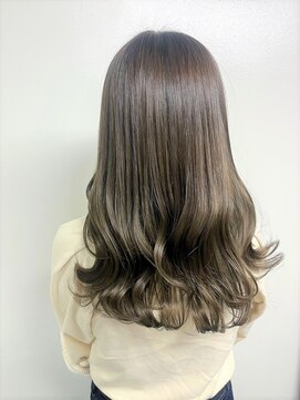 オアシスガーデン 横須賀中央店(Oasis GaRDEN) ツヤ感たっぷりアッシュカラー