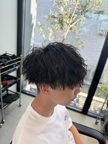 バック(BUCK)&nbsp;縦落ちツイストスパイラルパーマ