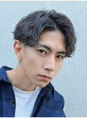センターパート束感大人波巻きスパイラルパーマ6：47：3ビジネス
