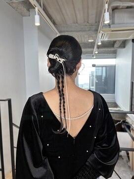 ヌープヘアーアイス(NUUP.hair ici) 秋冬のお呼ばれヘア◎艶髪シニヨンリボンアレンジ