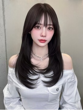 レイヤーカット　ハッシュカット　黒髪　暗髪　透明感カラーyuki