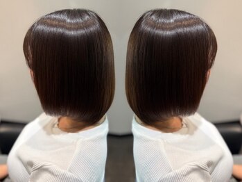 サロンドヘルメス(Salon de HERMES)の写真/艶×白髪染で若々しく!自慢のダメージ補修特化カラーで上品な艶感と透明感の大人女性の魅力を引き出します*