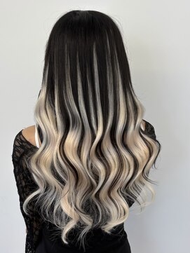 ラピステン 福岡天神 大名店(Lapis) エクステ/バレイヤージュ/ギャル/ホワイトエクステ/人毛エクステ