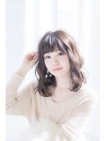 ネオリーブアイム 横浜西口店(Neolive aim)&nbsp;大人可愛いヌーディカラーのミディアムヘア　デザインカラー