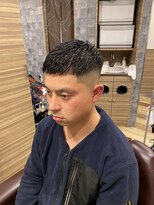 銀座マツナガ 神田店&nbsp;10代20代メンズフェザー束感スキンフェードクロップアッシュ短髪