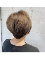 リュネッツ あざみ野店(lunettes)&nbsp;透明感ハイライトイルミナカラー☆丸みショート