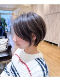 フロント長めショートボブ