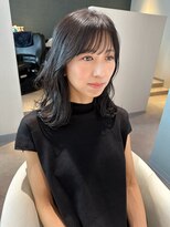 アム(amu)&nbsp;ブルーブラック/くびれカット/レイヤーカット/ワンカール/小顔