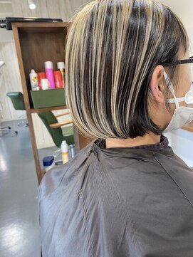 シュクルヘアー(Sucre Hair) ミニボブ、アンブレラカラー