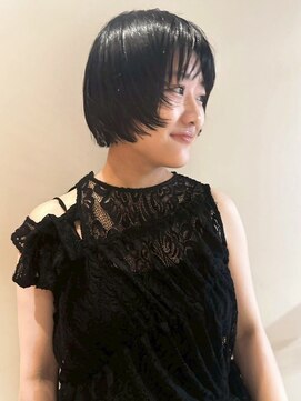 ヴヴ(Bub) ショートボブ レイヤーカット 顔周りレイヤー 黒髪 20代 艶髪