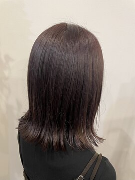 カナリーバイマカロア(CANARY by Makaloa) ぱつっと外ハネボブ　ほんのりピンクカラー