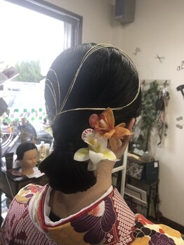 ふぉうとれすの写真/タイトなシンプルシニヨンアレンジ!黒髪の魅力を引き出し、あなただけの美を演出◎