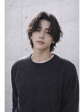 ベル 新宿(Belle) センターパート/ショートヘア/ミディアムレイヤー/新宿駅