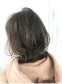 くびれミディ_小顔ボブ 外ハネボブ アッシュブラウン