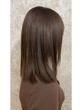 シュガービー(SUGAR-B) 【SUGAR-B】透明感ほんのりピンクベージュのストレートスタイル