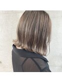 シルバーベージュ