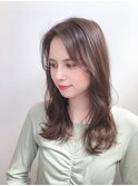 ベージュカラー×レイヤーカット