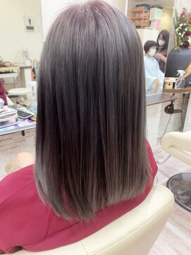デザイナーズ ファクトリー(Designer's Factory) グレージュ セミロング
