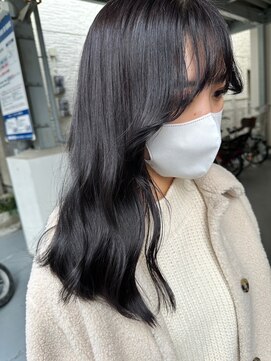 シダ(sida SAIIN) ナチュラル垢抜けカット