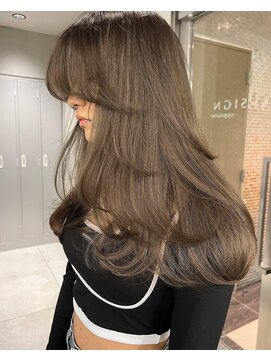 サイン 表参道(SIGN) レイヤーカットグレージュカラーデザインカラーシルキーベージュ