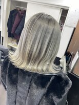 アイズ 本厚木(AIZU)&nbsp;ホワイトベージュ/シャドウルーツバレイヤージュ