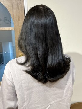 クレビアテン(CreBiA ten_) オリーブグレージュ