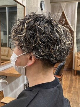 シルフィ(sylph) メンズパーマ　ハイライトカラー　スパイラルパーマ