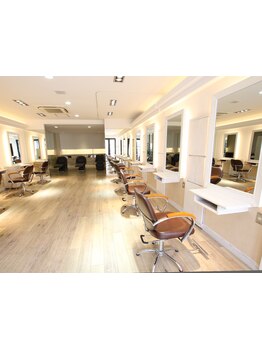 女性同士だから髪の悩みも相談しやすい♪細やかな気配りと提案力で、理想のスタイルを叶えます◇