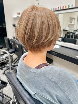 アパカバール 鳳店(Apa kabar) お洒落ハイトーンショート