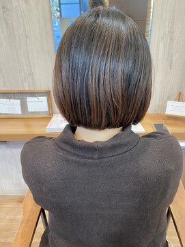 ヴィサージュクルー(VISAGE crew) 首にフィットするボブデザイン!