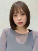 暗めカラーストレート内巻きボブ大人ガーリーくすみブルー