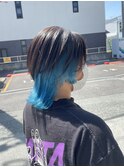 インナーカラーでライトブルー！ハイトーンレイヤーウルフカット
