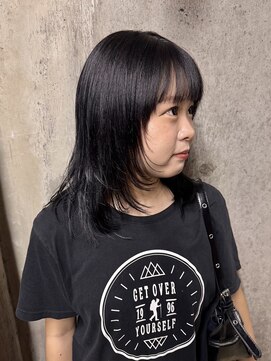 アジリ(agili) 10代20代/レイヤーカット/ハッシュカット/黒髪/暗髪