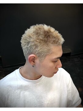 キングスマントーキョー 三鷹店(KINGSMAN TOKYO) アップバング / ツーブロック / スキンフェード[三鷹/バーバー]