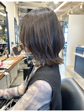 20代30代40代くびれレイヤー外ハネボブワンカール 渋谷表参道