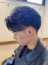 【フェザーパーマ】軽やかな動きとカールで清潔感あるトレンドデザインにできるパーマ