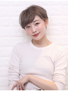 カグヤ ヘアーリンク 森小路店(華月 Hair L.I.N.C.) ショート×グレージュ