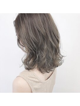 ガーランドウメダ(Garland umeda) リラックスウェーブ＿ミディアム＿000531