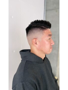サン 鎌倉長谷(3.) バーバーカット　バーバースタイル　フェードカット