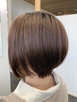 エルパライソ リフォ(Elparaiso Reff)&nbsp;柔らかさのあるボブスタイル