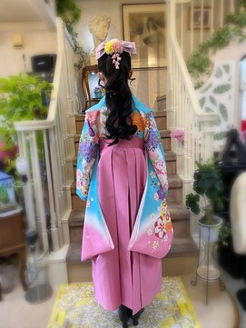 美容室 ティンカーベル 袴 ポニーテール