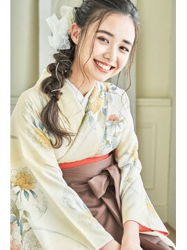 ヘアメイクサロンシャルメ(Hair Make Salon CHARMER) ふんわりサイド編みおろしスタイル♪