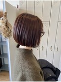ナチュラル前下がりボブ