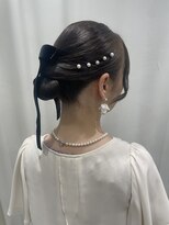 サクララ(Sakura la)&nbsp;タイトシニヨン×リボン/お呼ばれヘア/参列ヘア/二次会ヘア