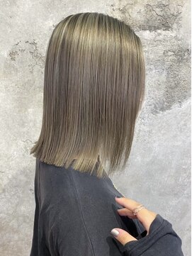 ヲタク(wotaku.) ハイライトカラーオリーブベージュ透明感カラーグレージュ外はね