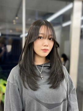 ワンカールレイヤーグレージュ_黒髪ボブルフネビージュ小顔