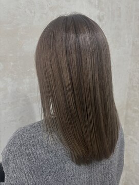 イル(iru) シークレットハイライト×ベージユ