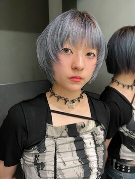 ステン(sten) カジュアルモードなショートボブ