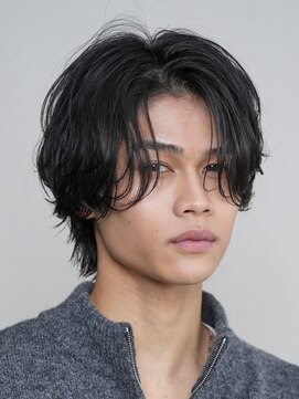 レタッチバイフィフス(RETOUCH by fifth) 原宿ニュアンスパーマ毛流れヘアセンターパート大人ビジネスヘア