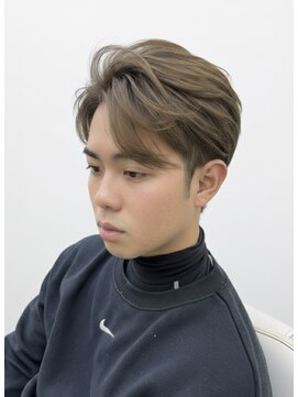 アヴニール アックス(Avenir axe) 毛流れショート×ベージュカラー×眉カット